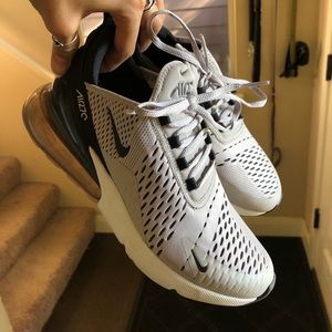 Women’s 7.5 Nike Air Max 270